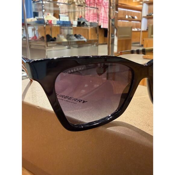 Burberry Black Gradient Cat-Eye Sunglasses new main image 8